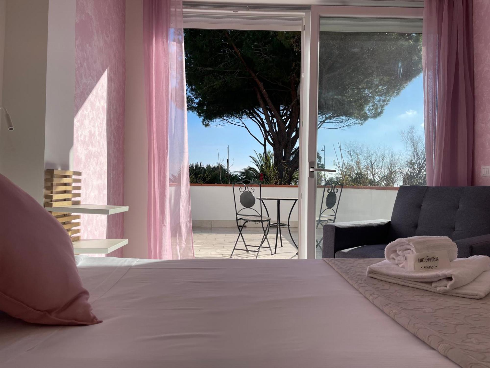 Capo Circeo Beach Resort Spa Fronte Mare Сан Феличе Чирчео Екстериор снимка
