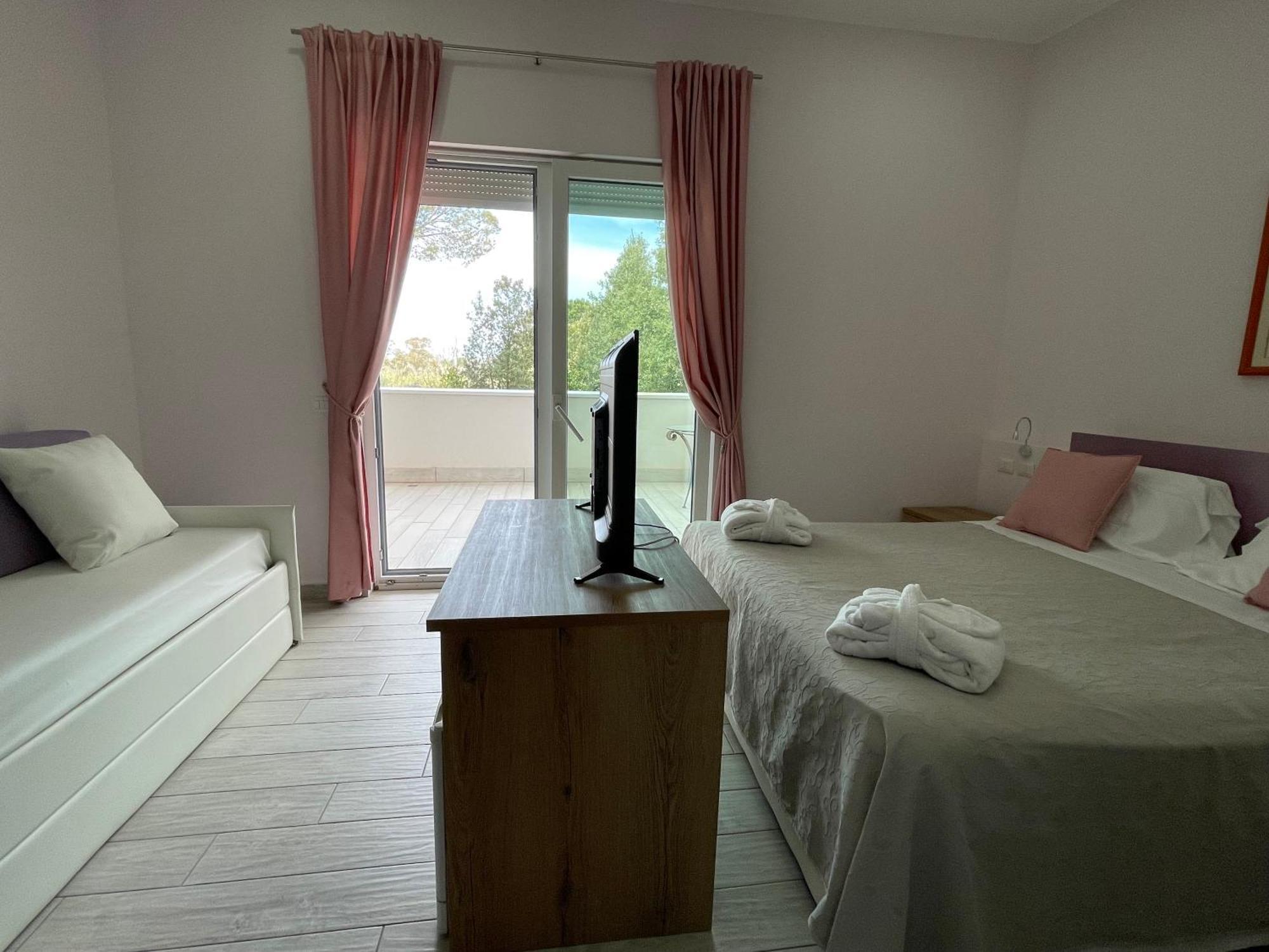 Capo Circeo Beach Resort Spa Fronte Mare Сан Феличе Чирчео Екстериор снимка