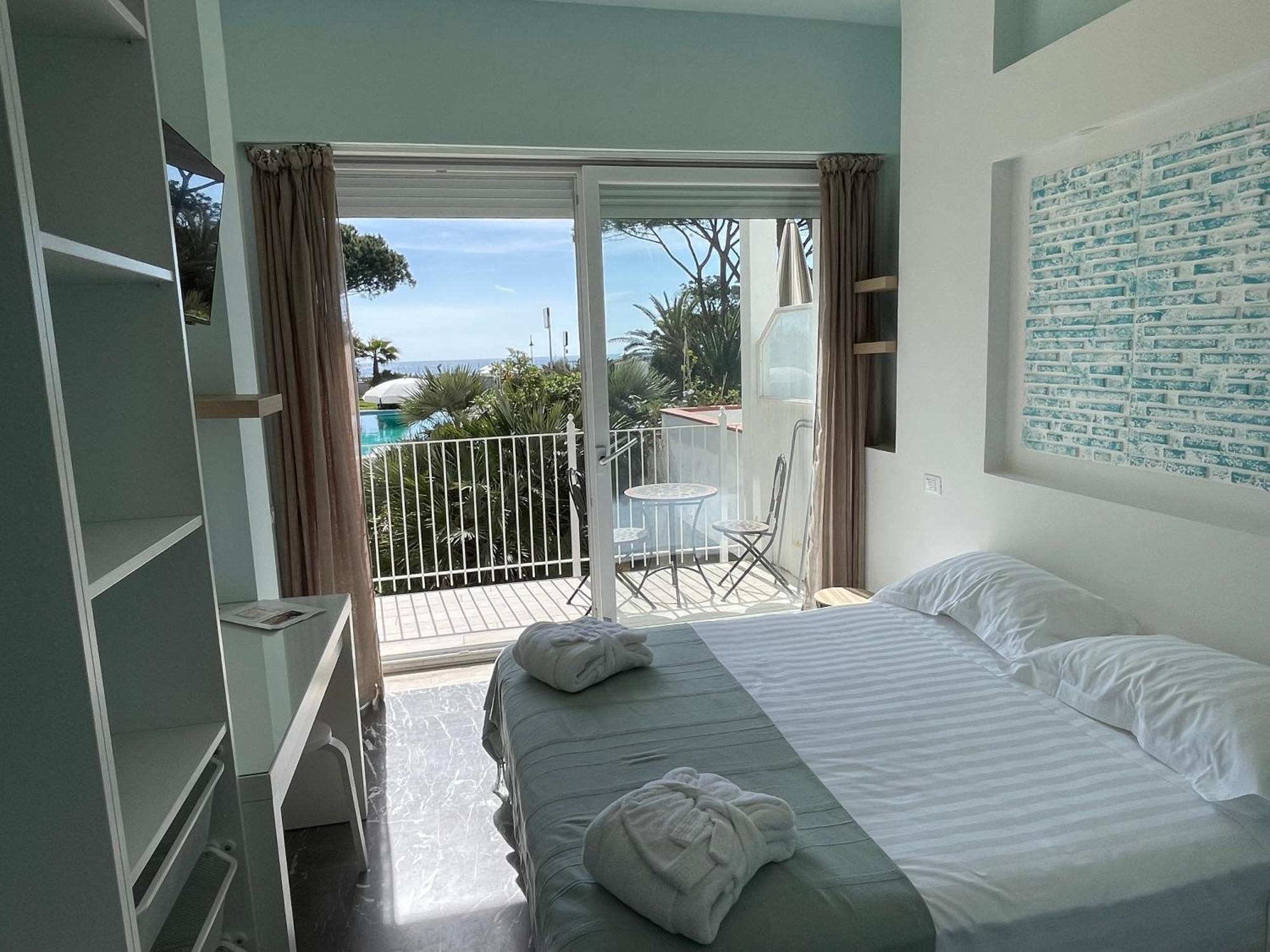 Capo Circeo Beach Resort Spa Fronte Mare Сан Феличе Чирчео Екстериор снимка